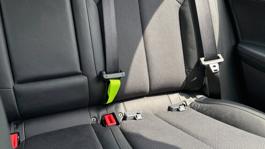 use latch or seat belt